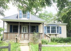 Pre-foreclosure in  WOODLAND AVE Keansburg, NJ 07734