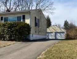 Pre-foreclosure in  SHAWMUT AVE North Haven, CT 06473