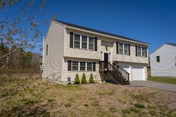 Pre-foreclosure in  SKY VIEW DR Farmington, NH 03835