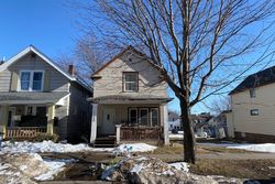 Pre-foreclosure in  W 4TH ST Duluth, MN 55806