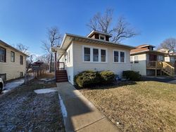 Pre-foreclosure in  S 3RD AVE Maywood, IL 60153