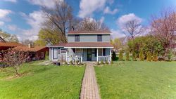 Pre-foreclosure in  S 7TH AVE Saint Charles, IL 60174