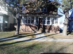 Pre-foreclosure in  PARK AVE North Chicago, IL 60064