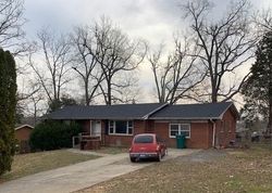 Pre-foreclosure in  PAWNEE DR Radcliff, KY 40160