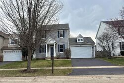 Pre-foreclosure in  FRANKFORT AVE Oswego, IL 60543