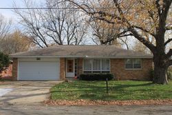 Pre-foreclosure Listing in 16TH AVE STERLING, IL 61081