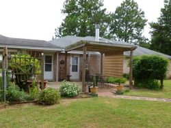 Pre-foreclosure in  WILLOW GLEN DR Montgomery, AL 36117