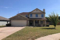 Pre-foreclosure in  PENTIRE WAY Hutto, TX 78634