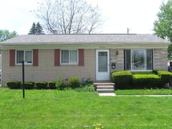 Pre-foreclosure in  WASHINGTON ST Romulus, MI 48174