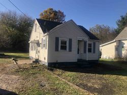 Pre-foreclosure in  N GRANDVIEW AVE South Bend, IN 46619