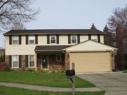 Pre-foreclosure in  BAY CT Sterling Heights, MI 48313