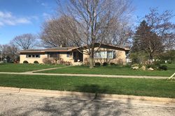 Pre-foreclosure in  AUTUMN DR Hudsonville, MI 49426