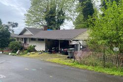 Pre-foreclosure in  CHAMPAGNE POINT RD NE Kirkland, WA 98034