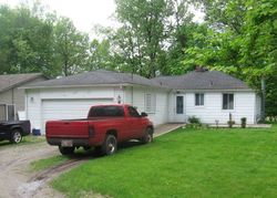 Pre-foreclosure in  FULLERTON Waterford, MI 48328