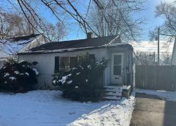 Pre-foreclosure in  E EVELYN AVE Hazel Park, MI 48030