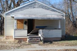 Pre-foreclosure in  KINGSHIGHWAY East Saint Louis, IL 62204