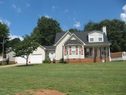 Pre-foreclosure in  SUFFOLK RD Boiling Springs, SC 29316