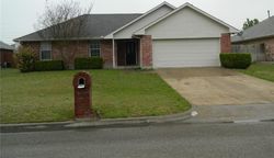 Pre-foreclosure in  MODENE AVE Waxahachie, TX 75165