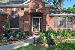 Pre-foreclosure in  BLUEWATER COVE DR Humble, TX 77346