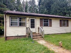 Pre-foreclosure in  BRASWELL ST Bowling Green, VA 22427