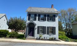 Pre-foreclosure Listing in S WALNUT ST MACUNGIE, PA 18062