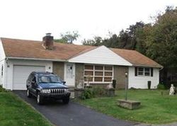 Pre-foreclosure in  FLEETWOOD DR Easton, PA 18045