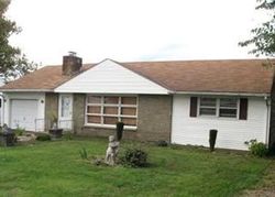 Pre-foreclosure in  FLEETWOOD DR Easton, PA 18045