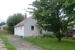 Pre-foreclosure in  LARUE DR Dayton, OH 45429