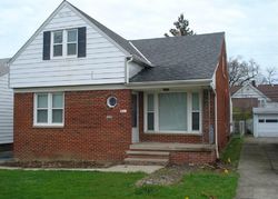 Pre-foreclosure in  STONEHAVEN RD Cleveland, OH 44121