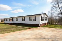Pre-foreclosure in  VILLAGE POINT DR Statesville, NC 28625