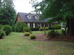 Pre-foreclosure in  RONDO DR Greenville, NC 27858