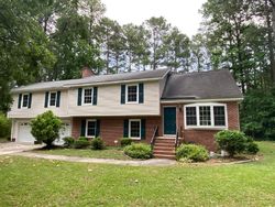 Pre-foreclosure in  WOODSTOCK DR Greenville, NC 27834