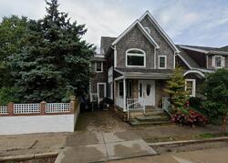 Pre-foreclosure in  HEWLETT AVE Point Lookout, NY 11569