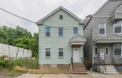 Pre-foreclosure in  S 11TH ST Newark, NJ 07103