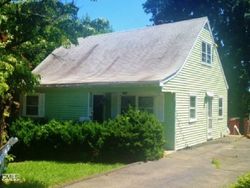 Pre-foreclosure in  QUEEN ST Bridgeport, CT 06606