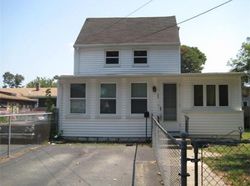 Pre-foreclosure in  SIDNEY AVE Swansea, MA 02777