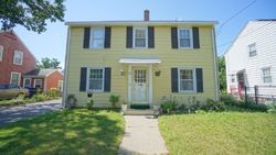 Pre-foreclosure in  THAMES ST Springfield, MA 01104