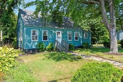 Pre-foreclosure Listing in BOURNE AVE WELLS, ME 04090