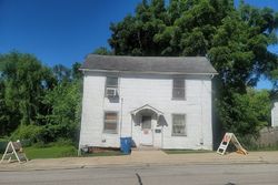 Pre-foreclosure in  S CLINTON ST Collinsville, IL 62234