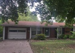 Pre-foreclosure in  EDGEWOOD AVE Granite City, IL 62040