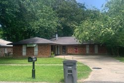 Pre-foreclosure in  HAMILTON AVE Baton Rouge, LA 70819