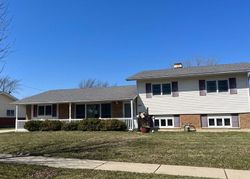 Pre-foreclosure in  MILTON LN Hoffman Estates, IL 60169