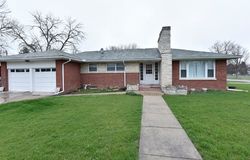  21st St, Zion IL