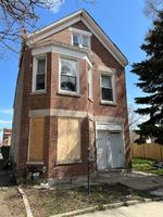 Pre-foreclosure in  S KOMENSKY AVE Chicago, IL 60623