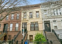 Pre-foreclosure in  QUINCY ST Brooklyn, NY 11221