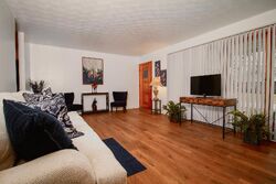 Pre-foreclosure in  LOMOND DR Louisville, KY 40216