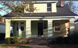Pre-foreclosure in  VICTOR PL Louisville, KY 40206
