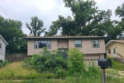 Pre-foreclosure in  18TH ST NW Cedar Rapids, IA 52405