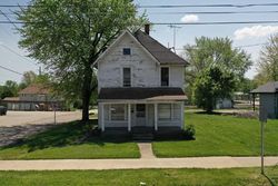 Pre-foreclosure in  W STATE ST Huntington, IN 46750