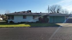 Pre-foreclosure in  N ROWELL AVE Fresno, CA 93703